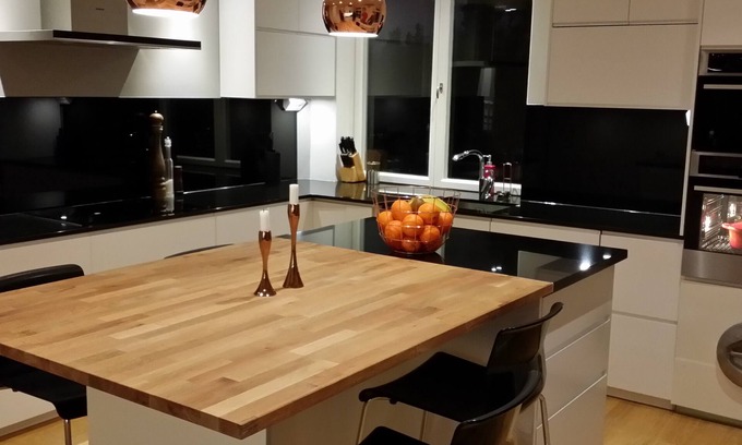 Stocksund Villa | Wonderful spacious house with sea view only 7 minutes from Stockholm city
