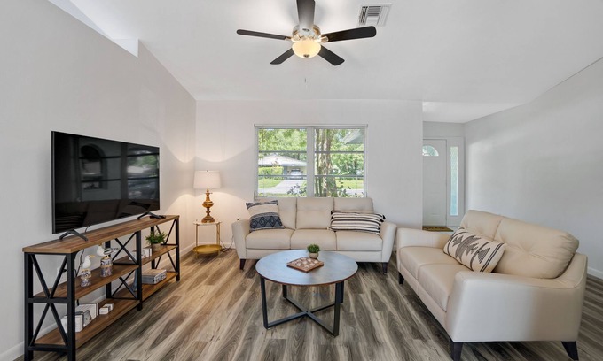 South Sarasota House | Wonderful Vacation Home Near Siesta Key Beach