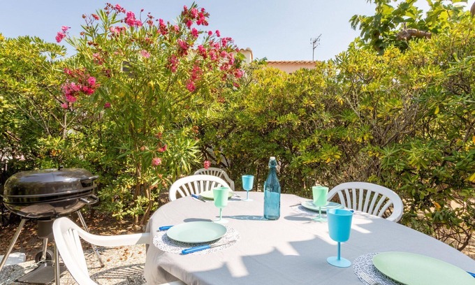 Saint-Hippolyte House | Wonderful villa for 4 people with WIFI, TV and parking