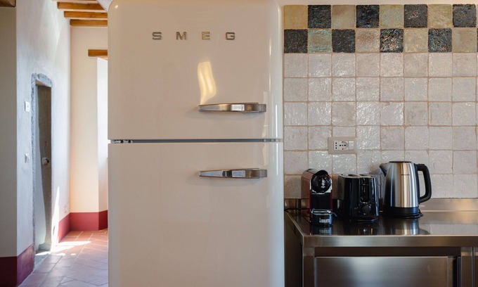 Casole d'Elsa House | Wonderful villa for 4 people with WIFI, A/C, TV, balcony and parking
