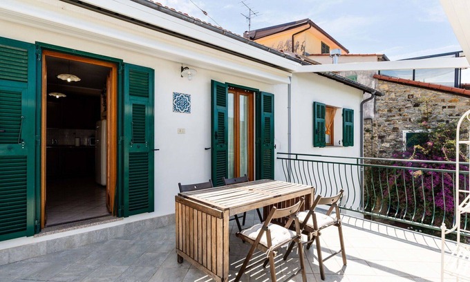 Strada Nazionale Sud House | Wonderful villa for 4 people with WIFI, terrace and pets allowed