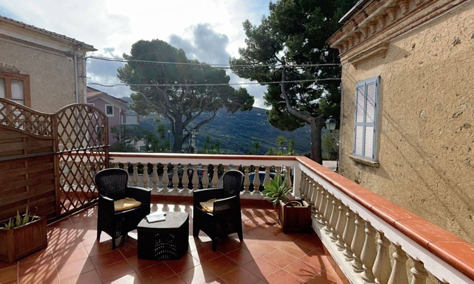 Torchiara Villa | Wonderful villa for 4 guests with TV, terrace and panoramic view