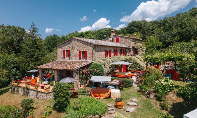 Preggio House | Wonderful villa with swimming pool shelter for body and soul!