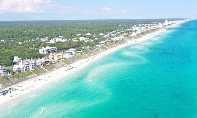 Seagrove Beach Condo | Wood Beach Retreat