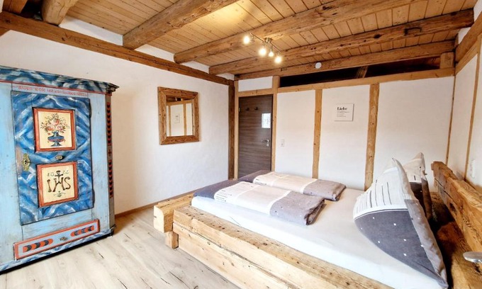 Donaueschingen House | Wood & Stone Lodge 1