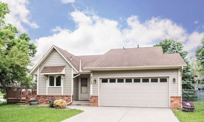 Woodbury Apartment | Woodbury Place, close St Paul, Stillwater, airport