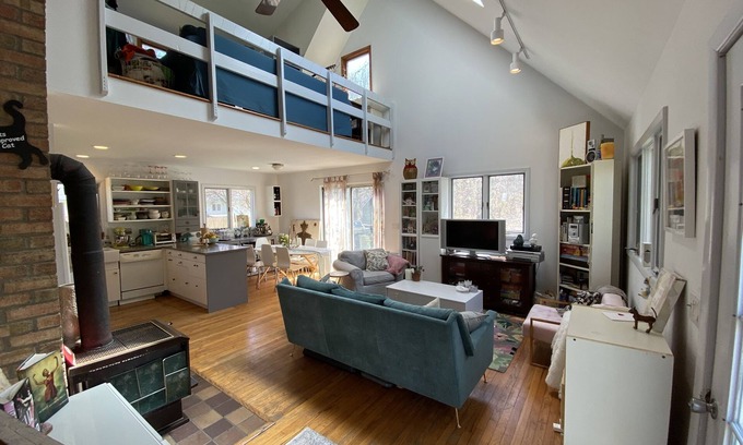 Springs House | Wooded Seasonal Hamptons Retreat