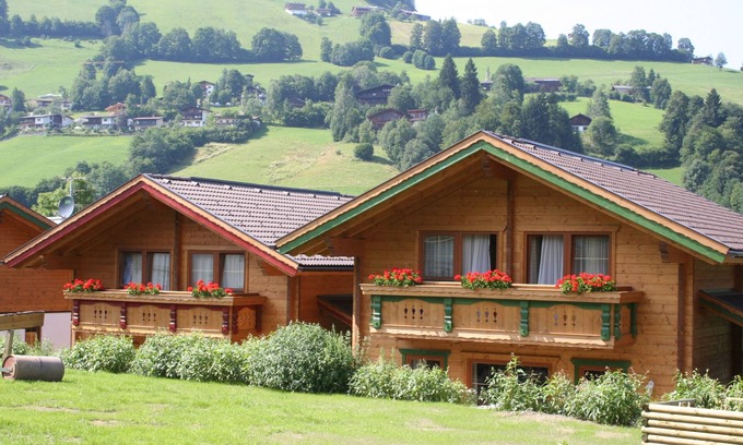 Niederau Ski Chalet | Wooden chalet with shared saunas