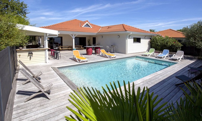 Gujan-Mestras Villa | Wooden villa 26 people Bord du Bassin d'Arcachon