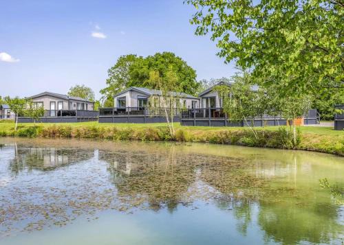 Woodhall Spa Resort | Woodhall Country Park Lodges