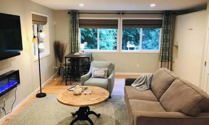 Maltby Apartment | Woodinville Wellington Creekside Studio