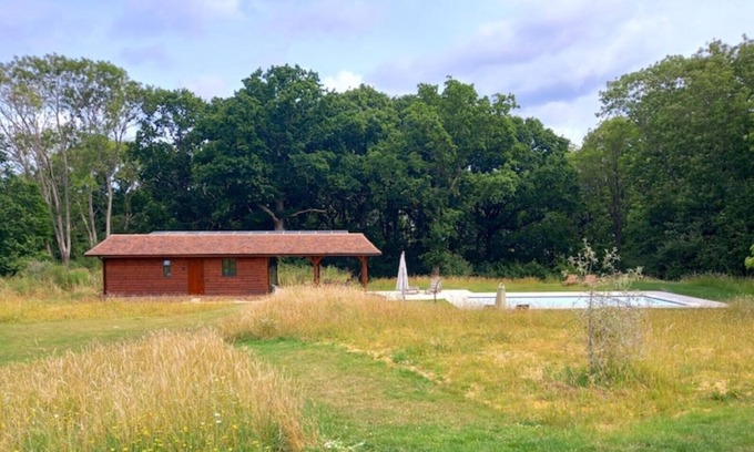 Tonbridge Cabin | Woodland lodge near wonderful walks