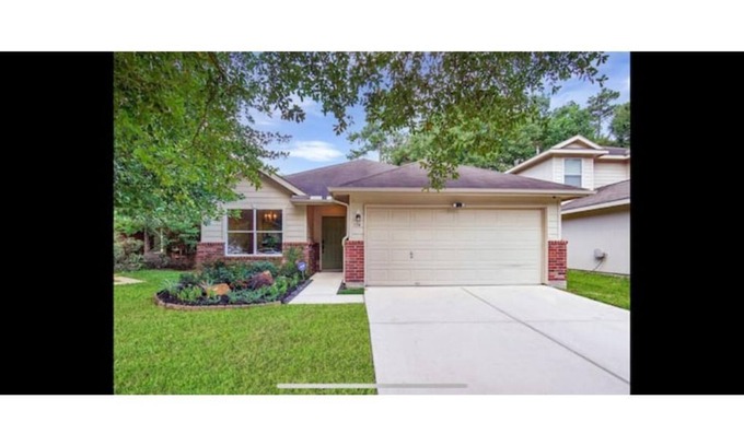 College Park House | Woodlands Retreat 3bdrm 2bath