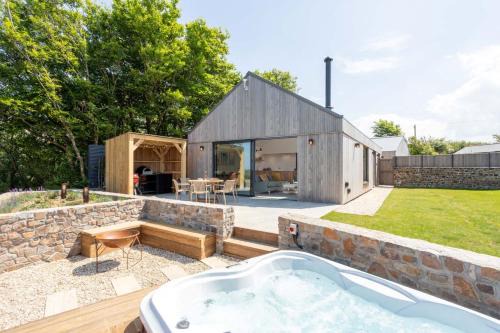 Holsworthy House | Woodlark