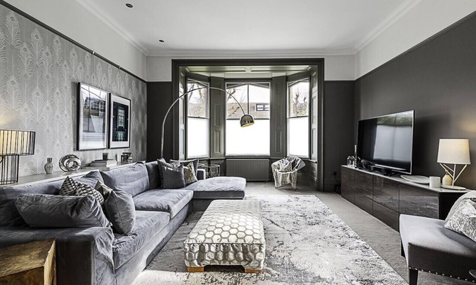 East Putney House | Woodlawn Manor House