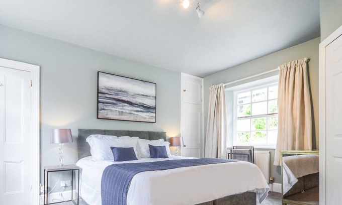 Cawsand Cottage | Woodleigh - sleeps 8 guests in 4 bedrooms