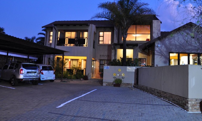 Kempton Park House | Woodpecker's Inn