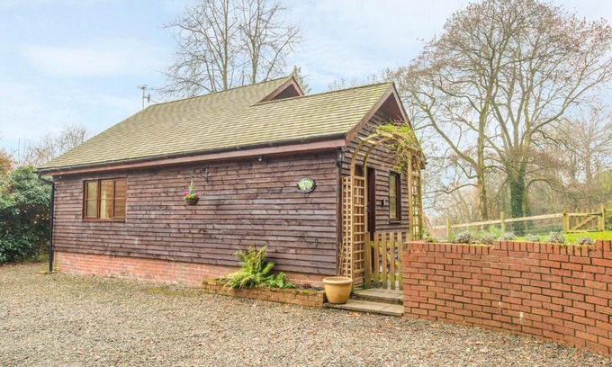 Church Stretton House | Woodpeckers Cottage