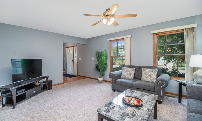 Woodridge House | Woodridge Rental