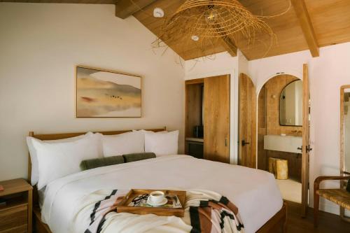 Laguna Beach Hotel | Woods Cove Hotel Laguna Beach, Sonder by Marriott Bonvoy