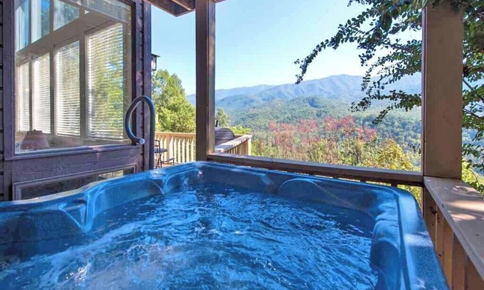 Gatlinburg - Pigeon Forge Cabin | Woodshed