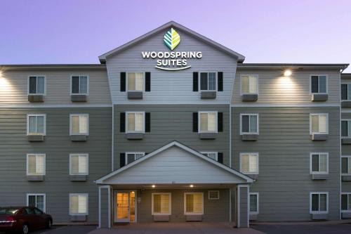 Clarksville Hotel | WoodSpring Suites Clarksville Ft. Campbell