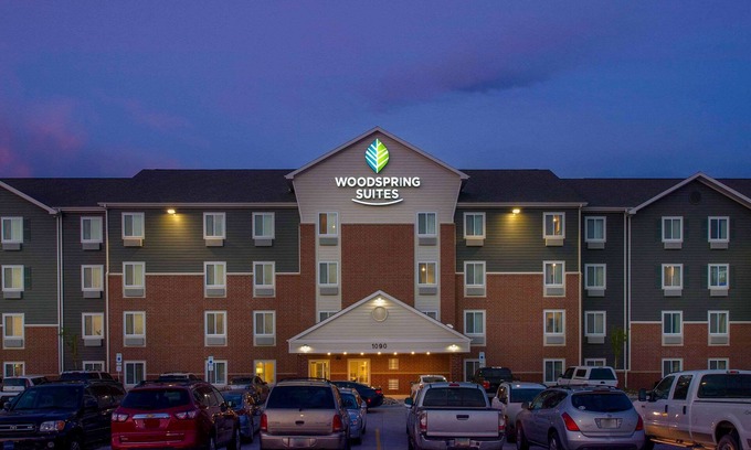 Fargo Hotel | WoodSpring Suites Fargo North Near NDSU