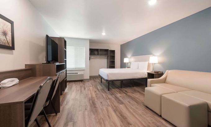 Bensalem Hotel | Woodspring Suites Philadelphia Northeast