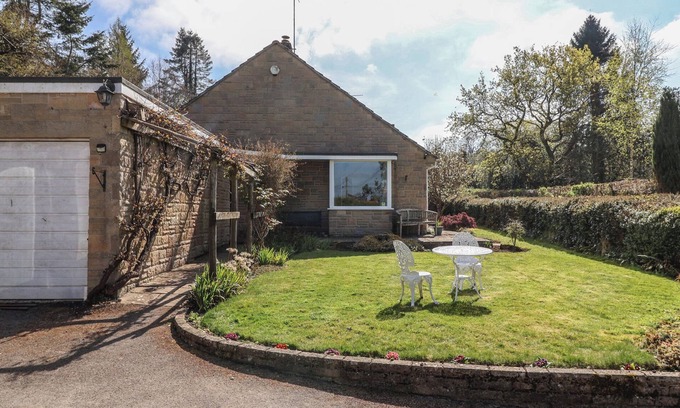 Eleighwater House | WOODSTOCK, pet friendly, with open fire in Chard