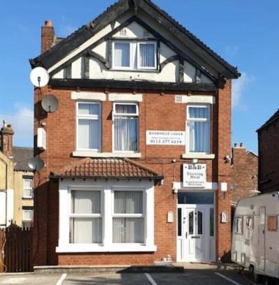Leeds Bed & Breakfast | Woodville Lodge Leeds - A Cosy Guest House with Self Service Residents Kitchen