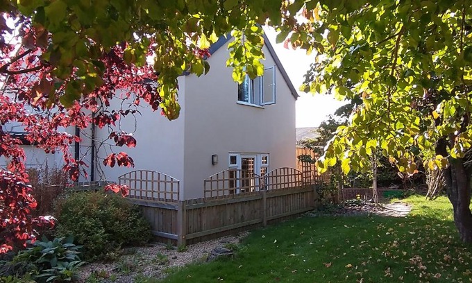 Craven Arms Apartment | Woodville Pet Friendly Country Cottage