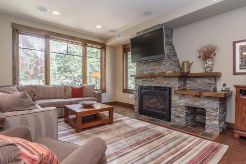 Woodwinds House | Woodwinds 25