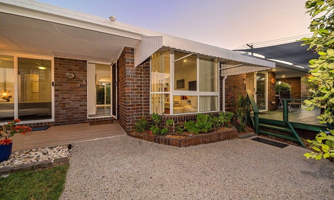 Woorim Cottage | Woorim Secluded Palms Cottage