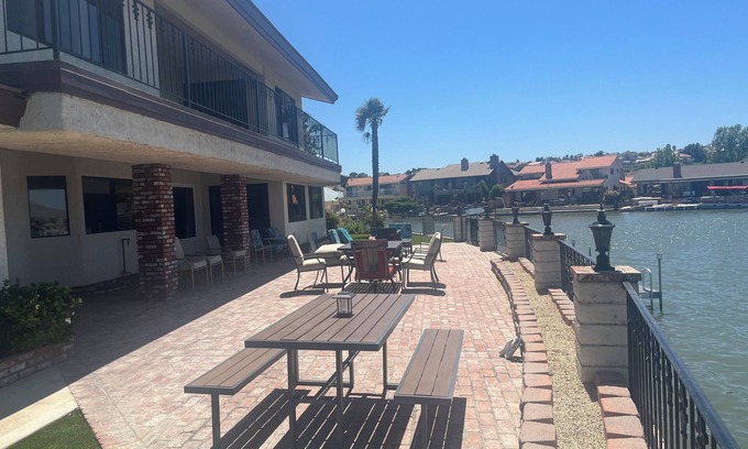 Spring Valley Lake House | WORK and PLAY. Beautiful, Spacious LakeFront home located in Victorville Ca.