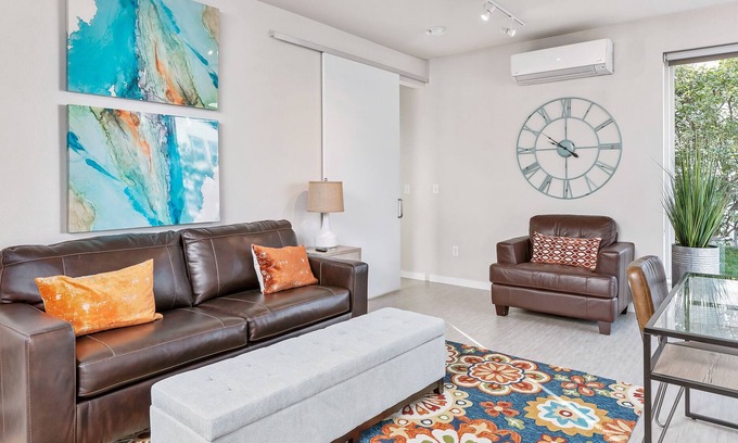 Powderhorn Apartment | Work From Here☕️Fast WiFi☕️Desk☕️Keurig+Coffee☕️W/D