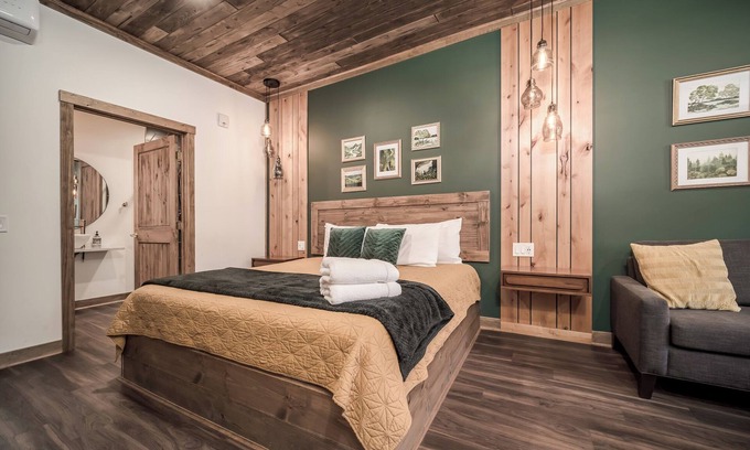 Prescott Hotel | Work & Wander | Cafés & Cozy Comforts