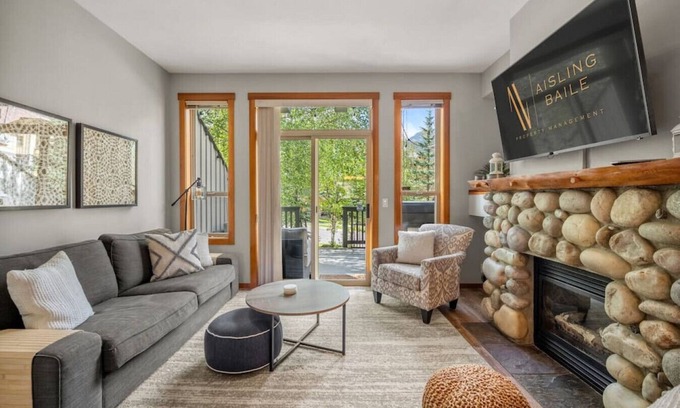 East Kootenay Apartment | Woven Dreams | Hot Tub | Pool | Slope Side