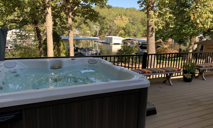 Gravois Mills House | *Wow, Luxury 5BR, 4BA Edgewater Escape w/Hot Tub!