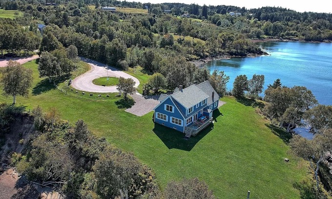 Eastport House | WOW! Private 3acre Oceanfront Home, whales,eagles,walkable to village/Dog Island