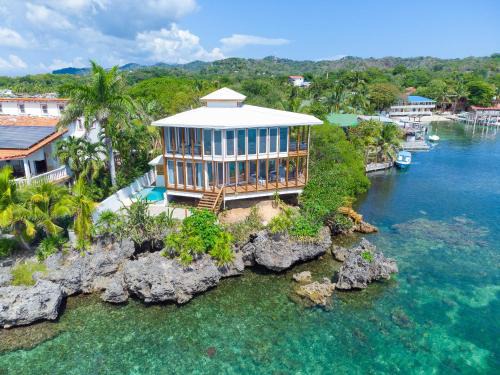 Antoneys Cay Apartment | Wow! Views and more, fantastic 2 bedroom in West End - Villa Agua apts