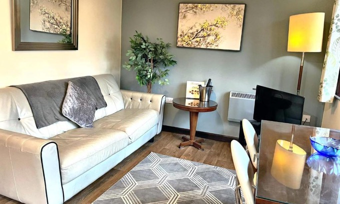 Llanybri Ski Chalet | Wren 8-Hot Tub-Woodland Lodges-St Clears-Carmarthen-Tenby