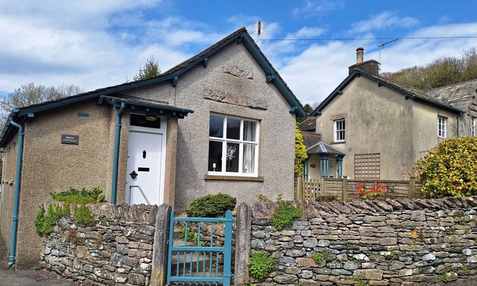 Cark Cottage | WREN COTTAGE AT HOLKER, pet friendly in Cark In Cartmel