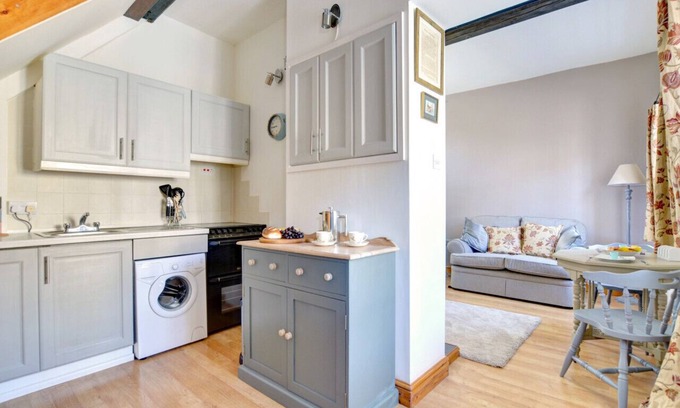 Middleham House | Wren Cottage - One Bedroom House, Sleeps 2