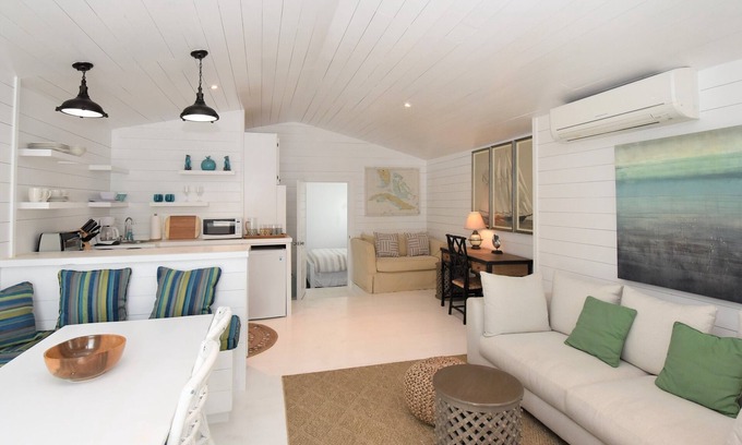 Dunmore Town Apartment | Wren’s Nest Right Above Town!
