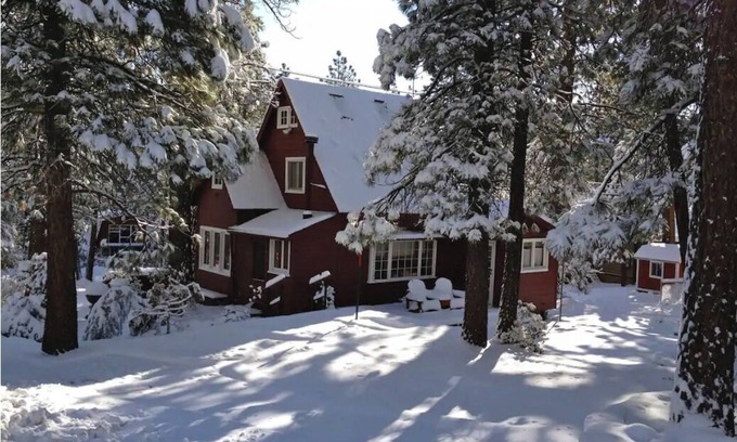 Wrightwood Ski Chalet | Wrightwood Ski Chalet Writers Retreat