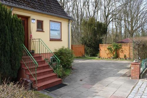 Heikendorf Apartment | Wunderschöne Ferienwohnung in Kitzeberg mit Großem Garten