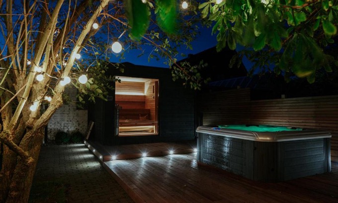 Nordstrand Apartment | Wunderschöne FeWo direkt am Meer mit Whirlpool & Sauna