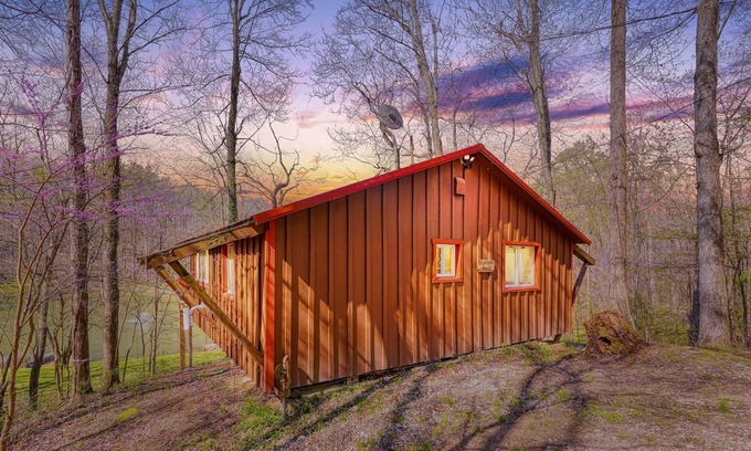 Laurelville Cabin | Wyandot Woods - Squirrels Nest