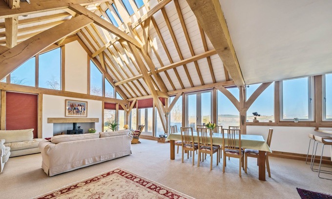 Littlebredy House | Wylye Croft -sleeps 8 guests in 4 bedrooms