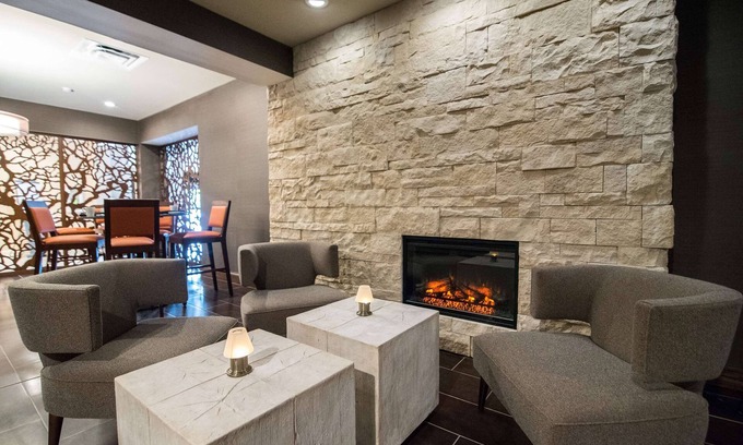 Westlake Hotel | Wyndham Garden Westlake
